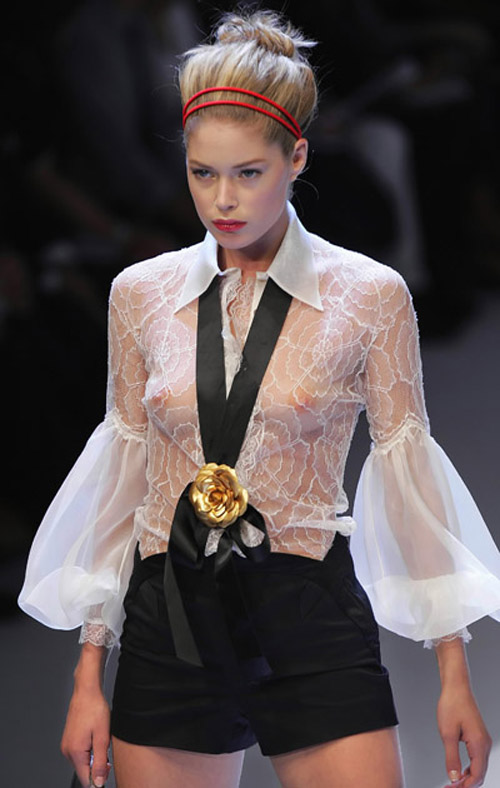doutzen-kroes-seethrough.jpg